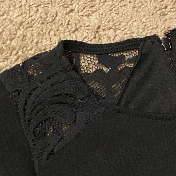 Mossimo Small A line Zip Back dress with lace detail - Picture 4 of 5